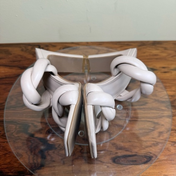 Open Edit Remmy Twist Sandal in beige - Picture 9 of 12